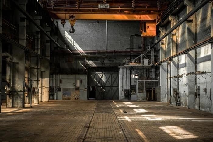 AEO for B2B Manufacturers: How Procurement Managers Are Now Using ChatGPT to Shortlist Suppliers